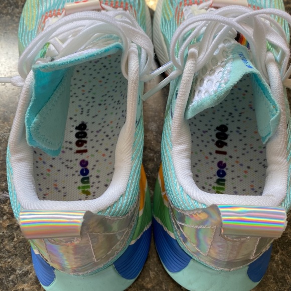 New Balance Women's FuelCell Echolucent Pride Sneaker Shoes RARE - Picture 6 of 11